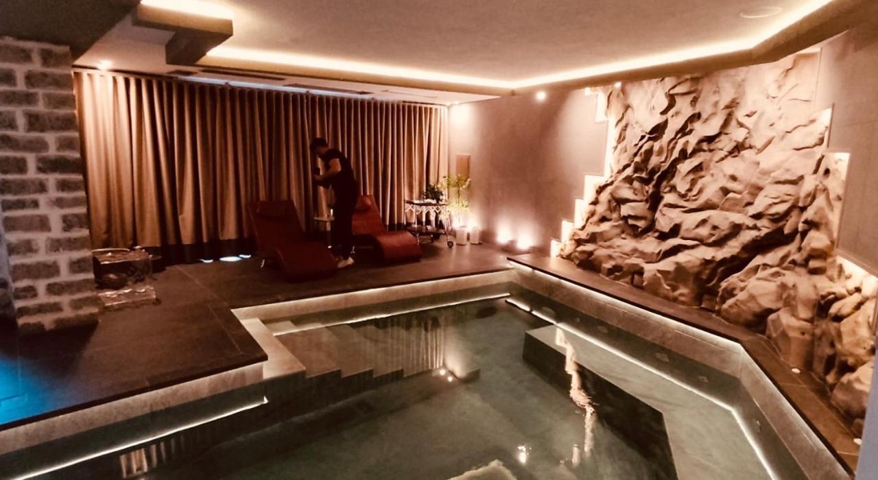 Mikro Papigo 1700 Hotel & Spa ภายนอก รูปภาพ
